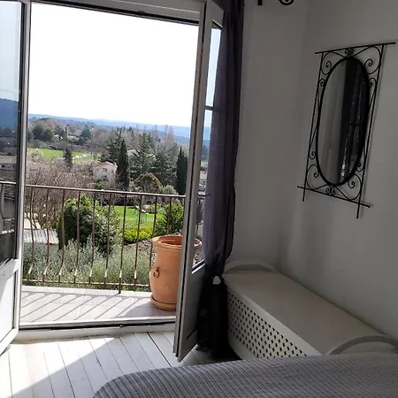 Maison De Charme Au Coeur Du Village Holiday home *