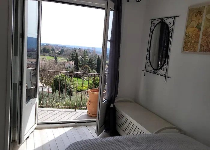 Maison De Charme Au Coeur Du Village Holiday home *