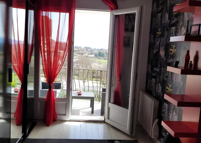 Maison De Charme Au Coeur Du Village Holiday home
